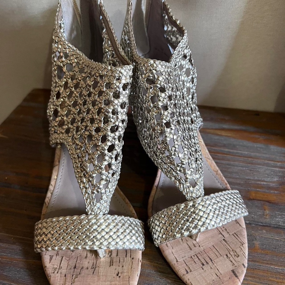 Donald pliner wedge
